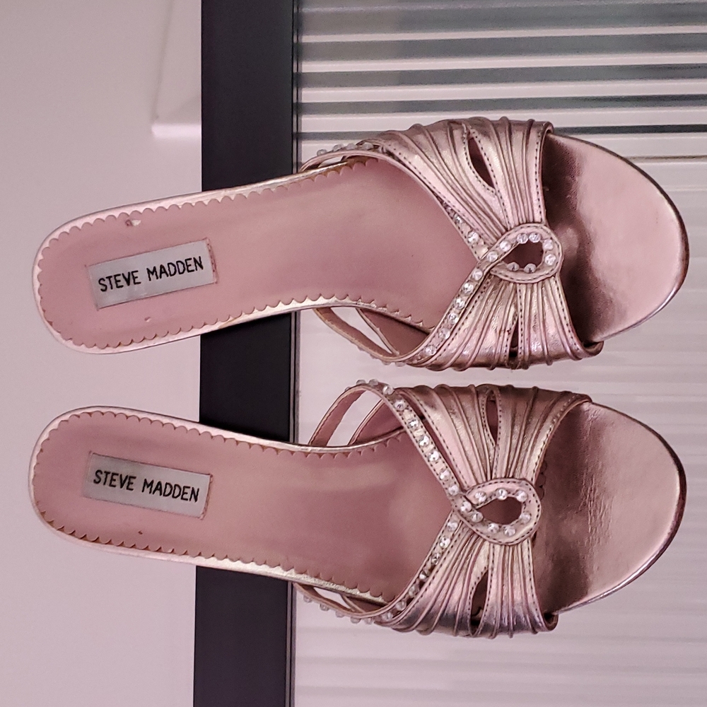 Steve Madden "Suiter" Open Toe Slide Heel size 9.5